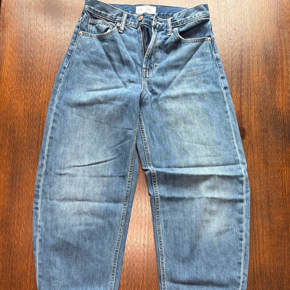 Women’s Barrel Jeans